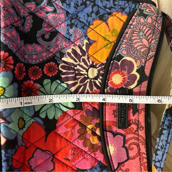 Vera Bradley crossover/shoulder colorful floral bag - Picture 7 of 9